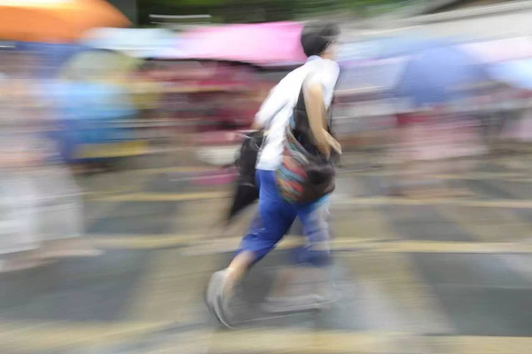 廣州暴雨突襲，高考繼續(xù)_除濕機廠家